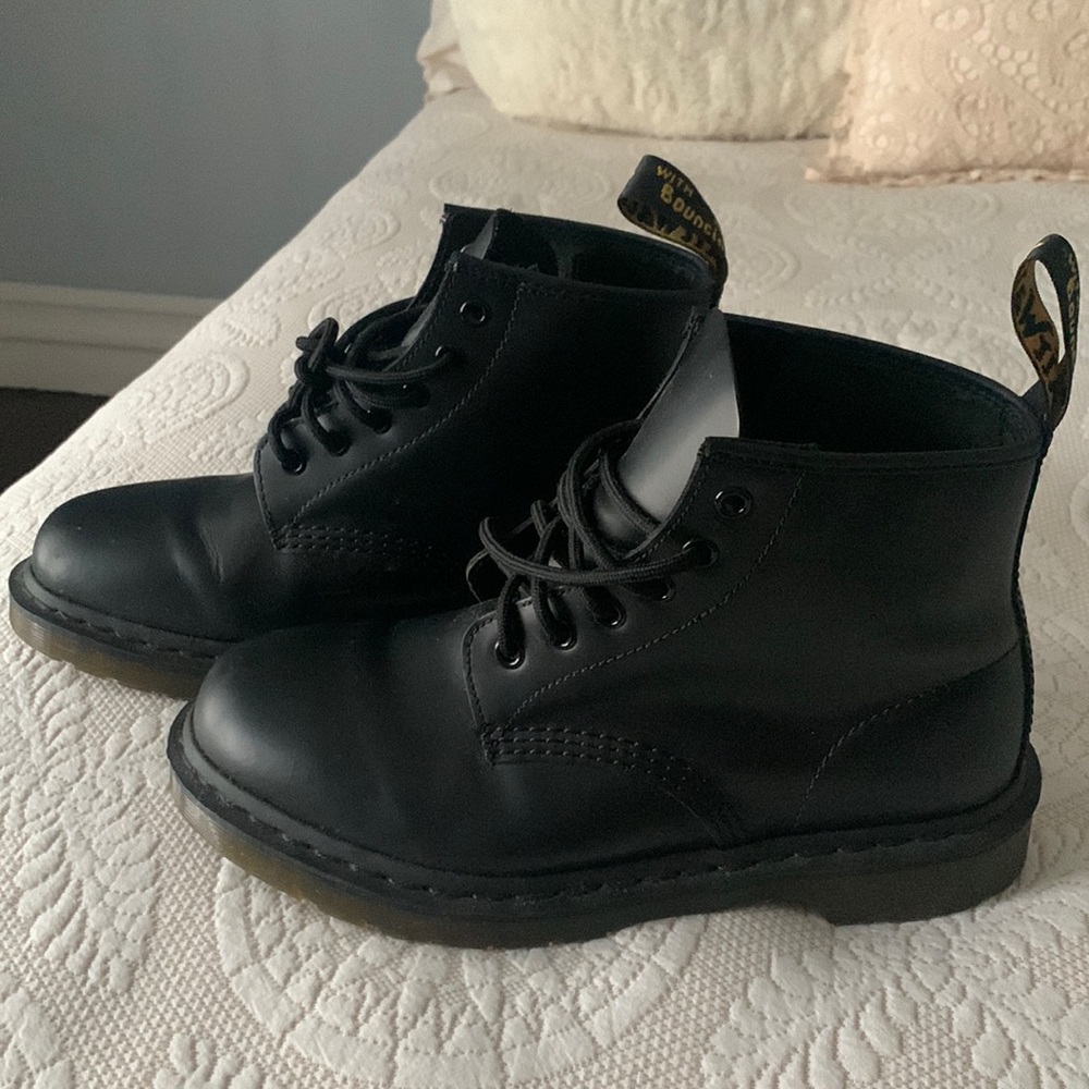 Dr Marten’s Leather Black Boots